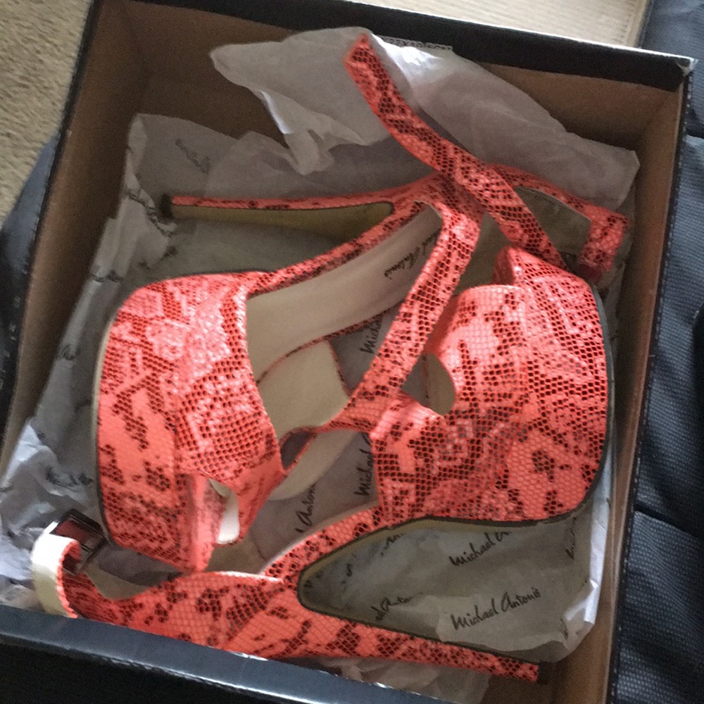 8.5 Michael Antonio heels